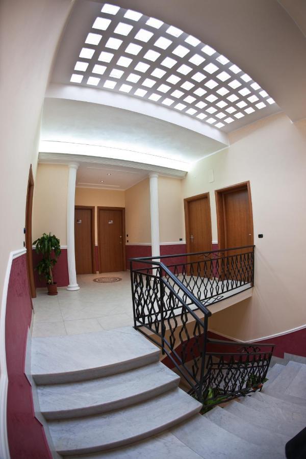 Il Tempio Di Hera Маринелла Экстерьер фото